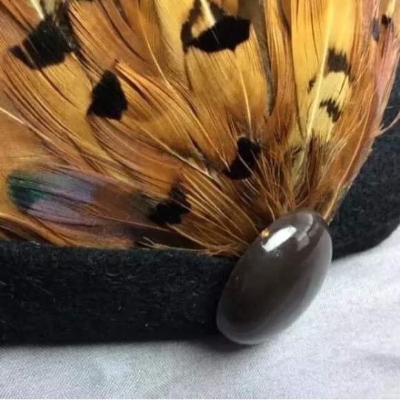 Vintage Lilli Moffit Women\'s Black Felt Dome Copper Feather Hat Reno Nevada